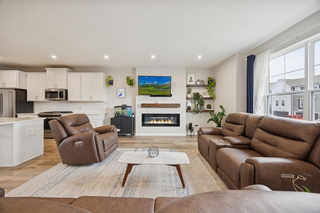 13485 Territorial Circle N, Maple Grove, MN 55369