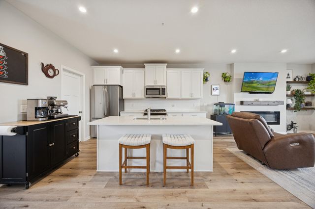 13485 Territorial Circle N, Maple Grove, MN 55369