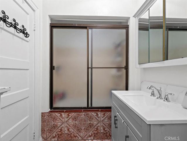 2245 W 27th Street, Los Angeles, CA 90018