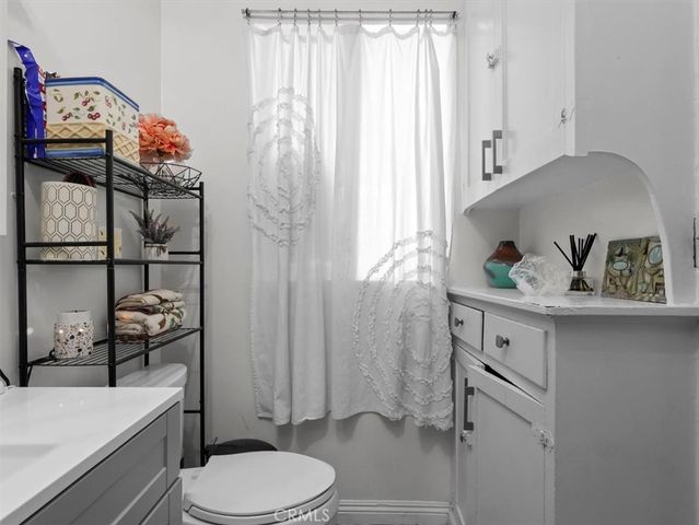 2245 W 27th Street, Los Angeles, CA 90018