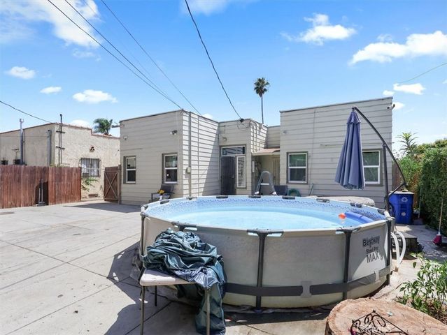 2245 W 27th Street, Los Angeles, CA 90018