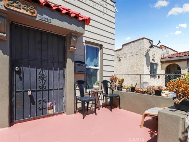 2245 W 27th Street, Los Angeles, CA 90018