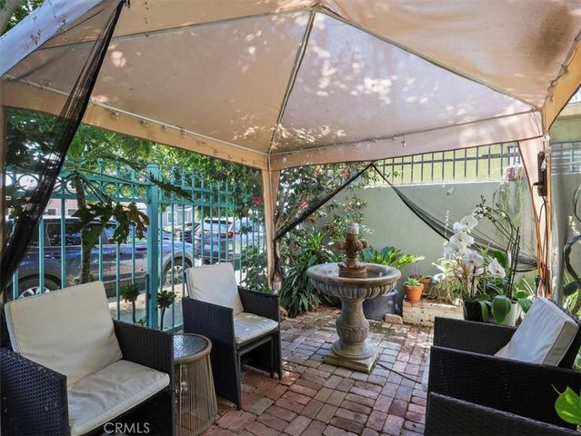 2245 W 27th Street, Los Angeles, CA 90018