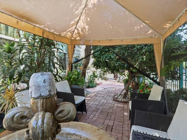 2245 W 27th Street, Los Angeles, CA 90018