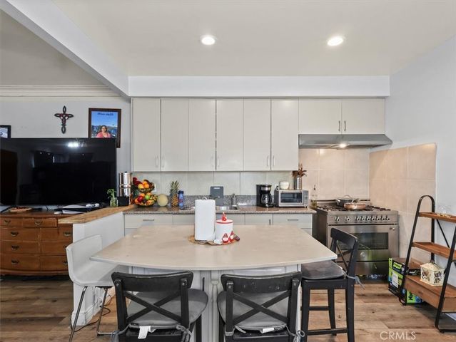 2245 W 27th Street, Los Angeles, CA 90018