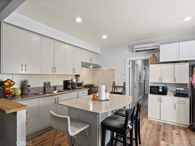 2245 W 27th Street, Los Angeles, CA 90018