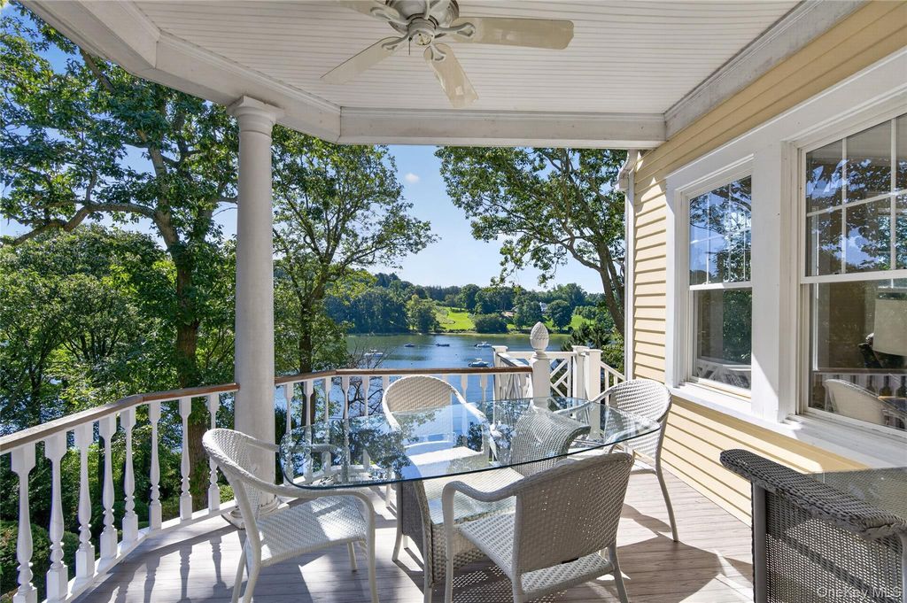 10 Holden Lane, Bayville, NY 11709 — exterior