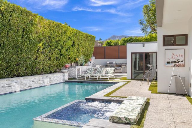 48365 Alan Circle, Palm Desert, CA 92260