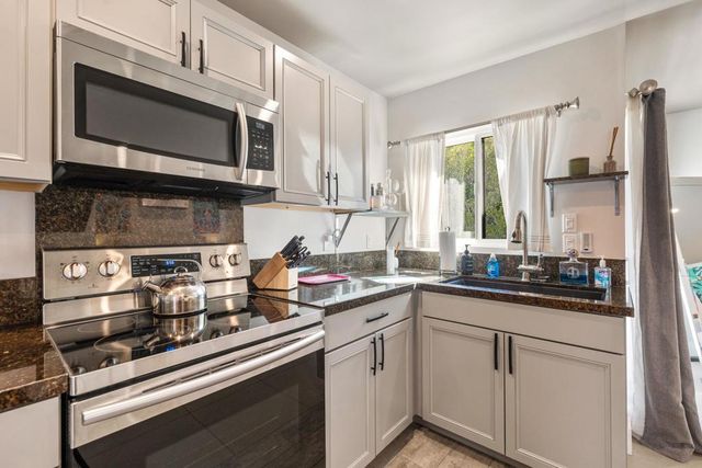 48365 Alan Circle, Palm Desert, CA 92260