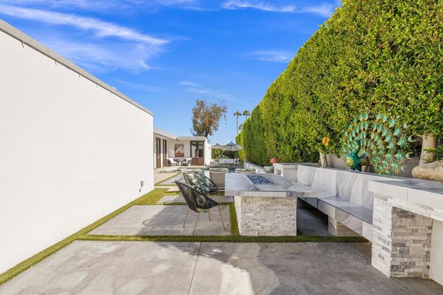 48365 Alan Circle, Palm Desert, CA 92260