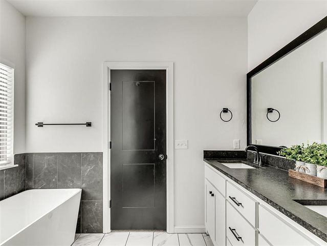 2025 Aminas Way, Yukon, OK 73099