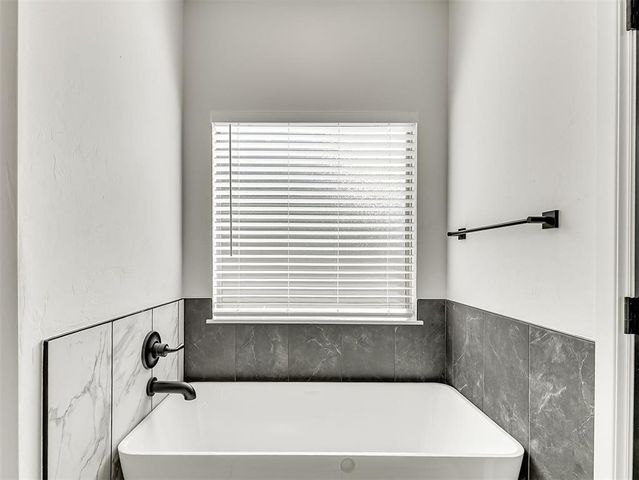 2025 Aminas Way, Yukon, OK 73099