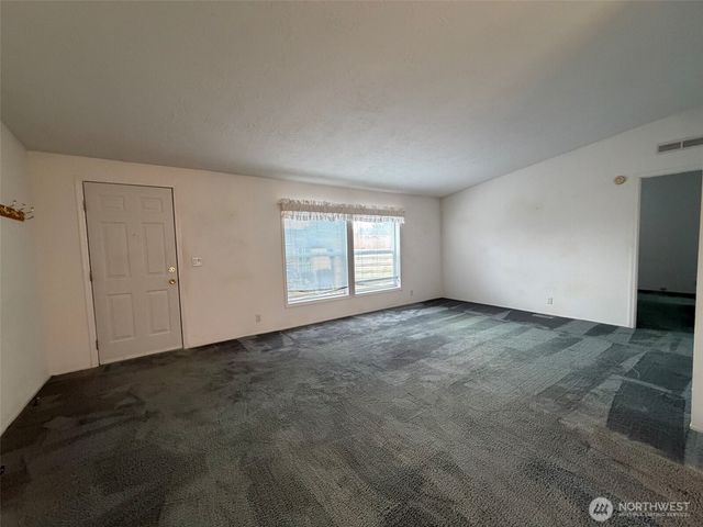 100 Leisure Drive, Aberdeen, WA 98520