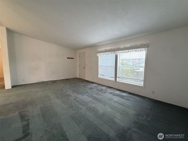 100 Leisure Drive, Aberdeen, WA 98520