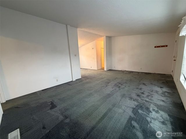 100 Leisure Drive, Aberdeen, WA 98520