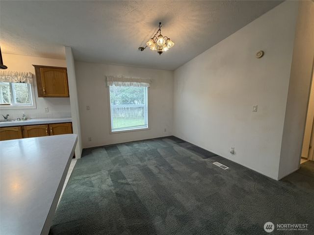 100 Leisure Drive, Aberdeen, WA 98520