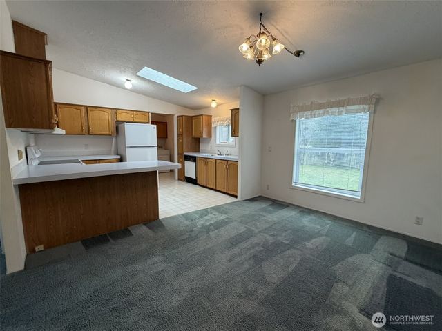 100 Leisure Drive, Aberdeen, WA 98520