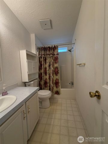 100 Leisure Drive, Aberdeen, WA 98520