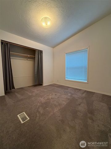 100 Leisure Drive, Aberdeen, WA 98520