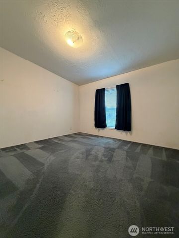 100 Leisure Drive, Aberdeen, WA 98520