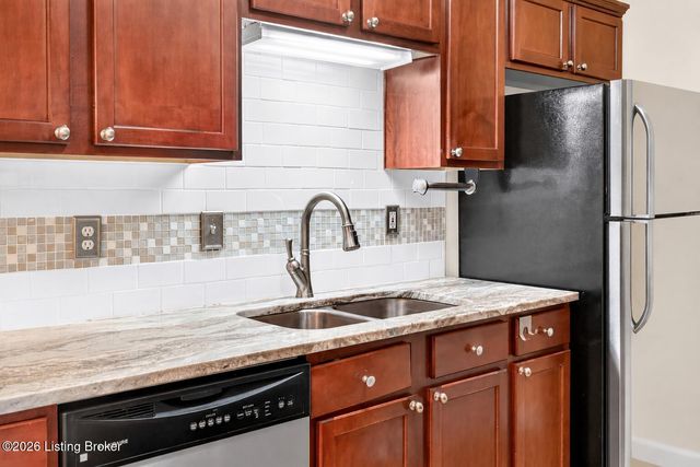 11909 Tazwell Dr 8, Louisville, KY 40245