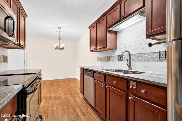 11909 Tazwell Dr 8, Louisville, KY 40245