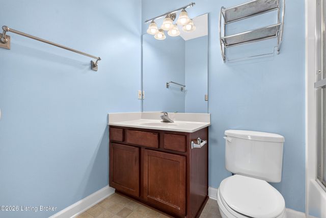 11909 Tazwell Dr 8, Louisville, KY 40245