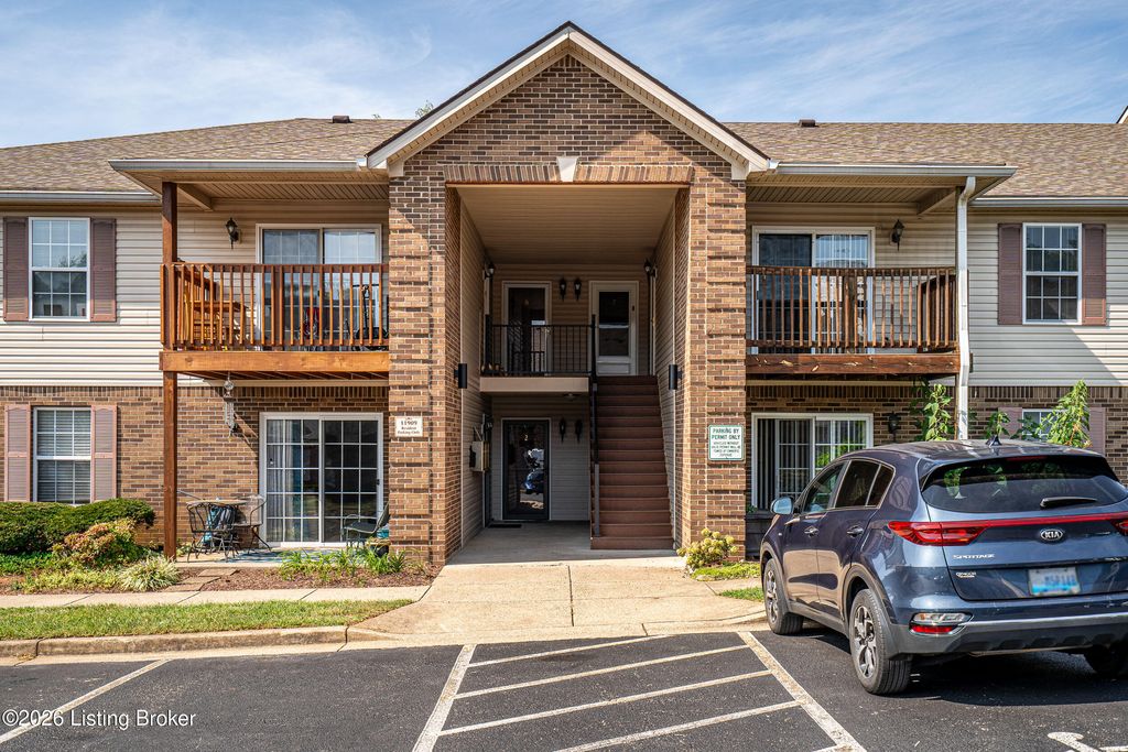 11909 Tazwell Dr 8, Louisville, KY 40245