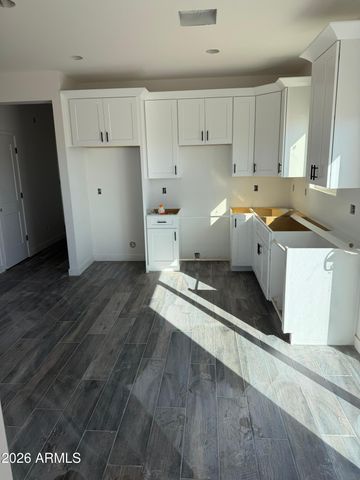 3200 W AGUADERO Drive, Eloy, AZ 85131