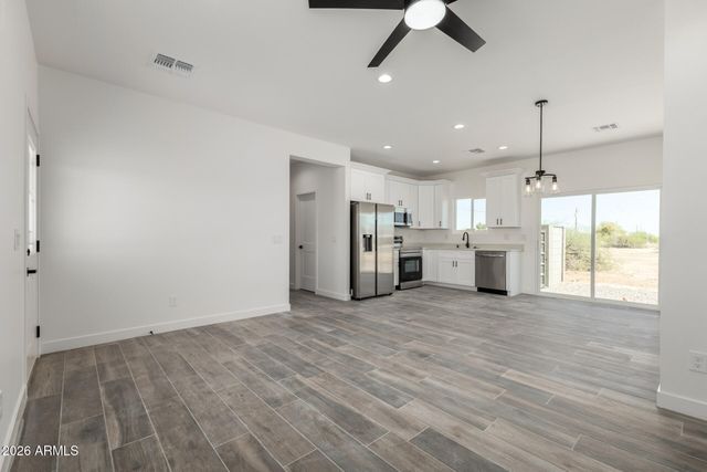 3200 W AGUADERO Drive, Eloy, AZ 85131