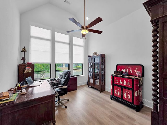 10095 S Goshawk Trail, Conroe, TX 77385