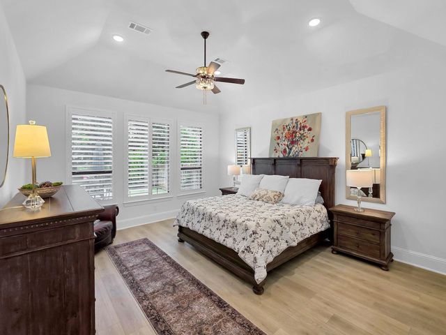 10095 S Goshawk Trail, Conroe, TX 77385