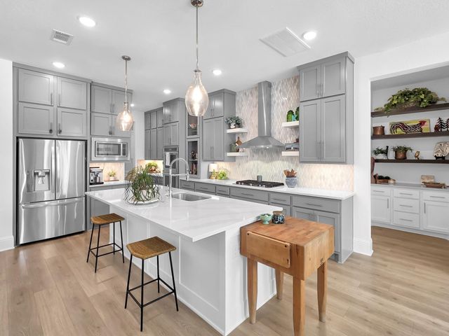 10095 S Goshawk Trail, Conroe, TX 77385