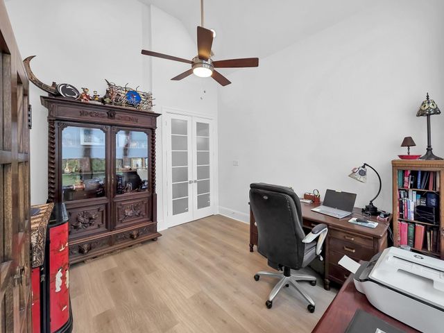 10095 S Goshawk Trail, Conroe, TX 77385