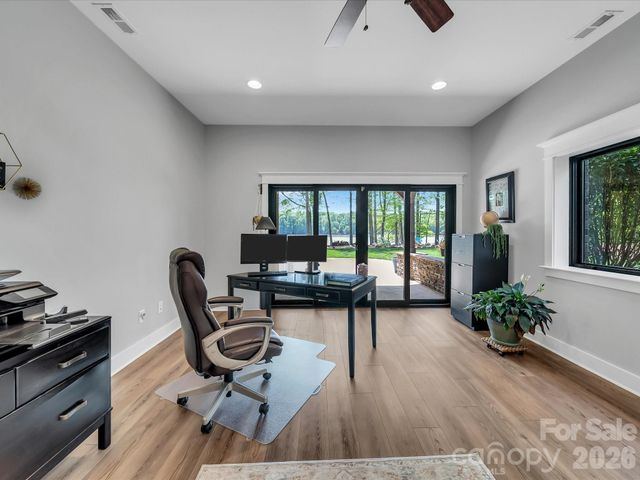 1579 Sunset Pointe Drive, Salisbury, NC 28146