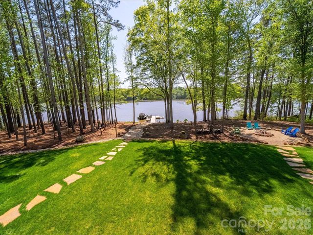 1579 Sunset Pointe Drive, Salisbury, NC 28146