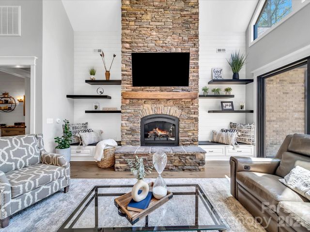 1579 Sunset Pointe Drive, Salisbury, NC 28146