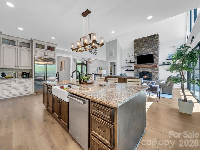 1579 Sunset Pointe Drive, Salisbury, NC 28146