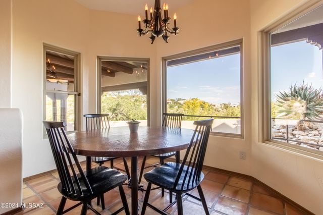 6269 N Paseo Valdear, Tucson, AZ 85750