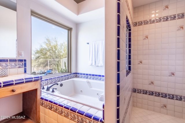 6269 N Paseo Valdear, Tucson, AZ 85750