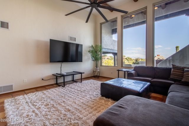 6269 N Paseo Valdear, Tucson, AZ 85750