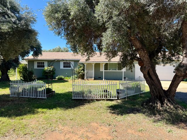 5572 Olive Street, Anderson, CA 96007