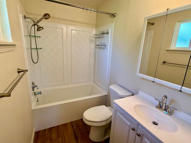 5572 Olive Street, Anderson, CA 96007