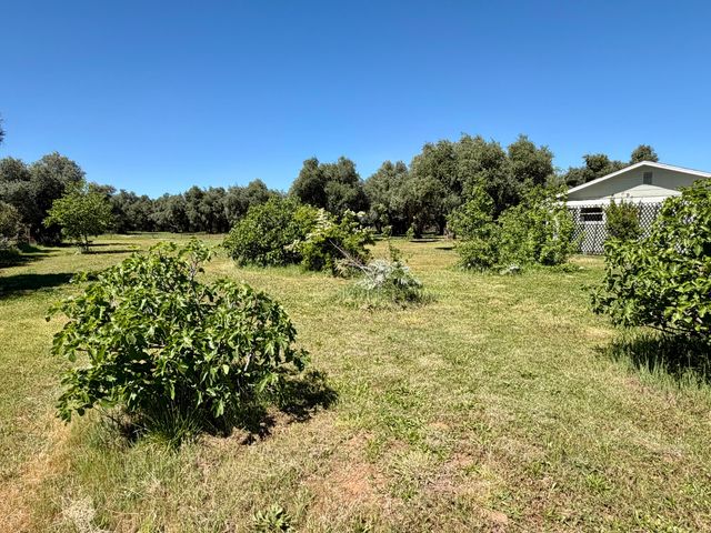 5572 Olive Street, Anderson, CA 96007