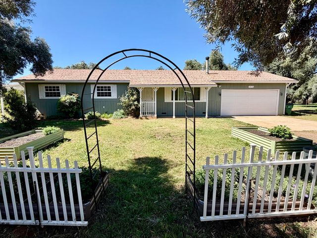 5572 Olive Street, Anderson, CA 96007