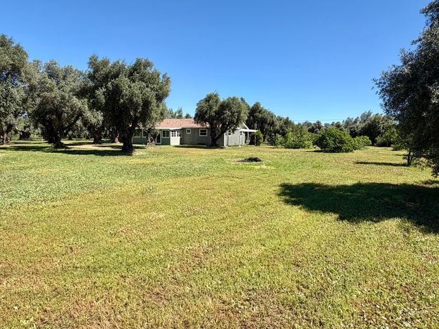 5572 Olive Street, Anderson, CA 96007