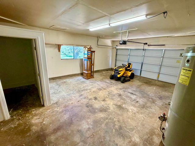 5572 Olive Street, Anderson, CA 96007