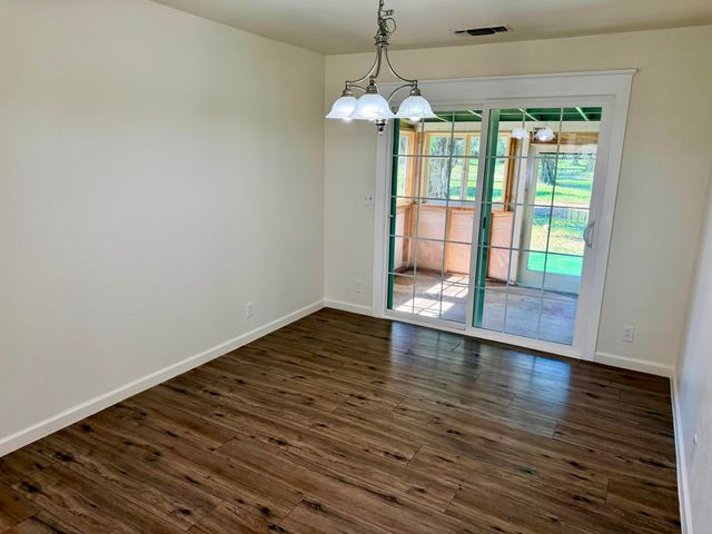 5572 Olive Street, Anderson, CA 96007