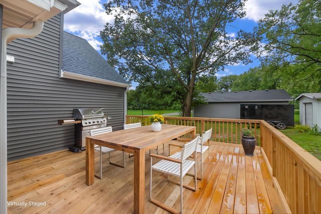 W1390 Greenview ROAD, Genoa City, WI 53128