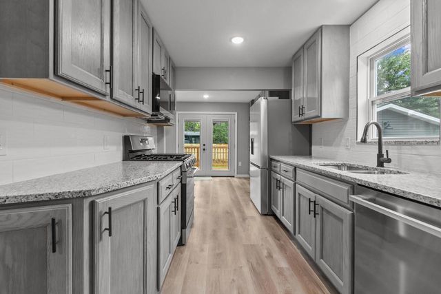 W1390 Greenview ROAD, Genoa City, WI 53128